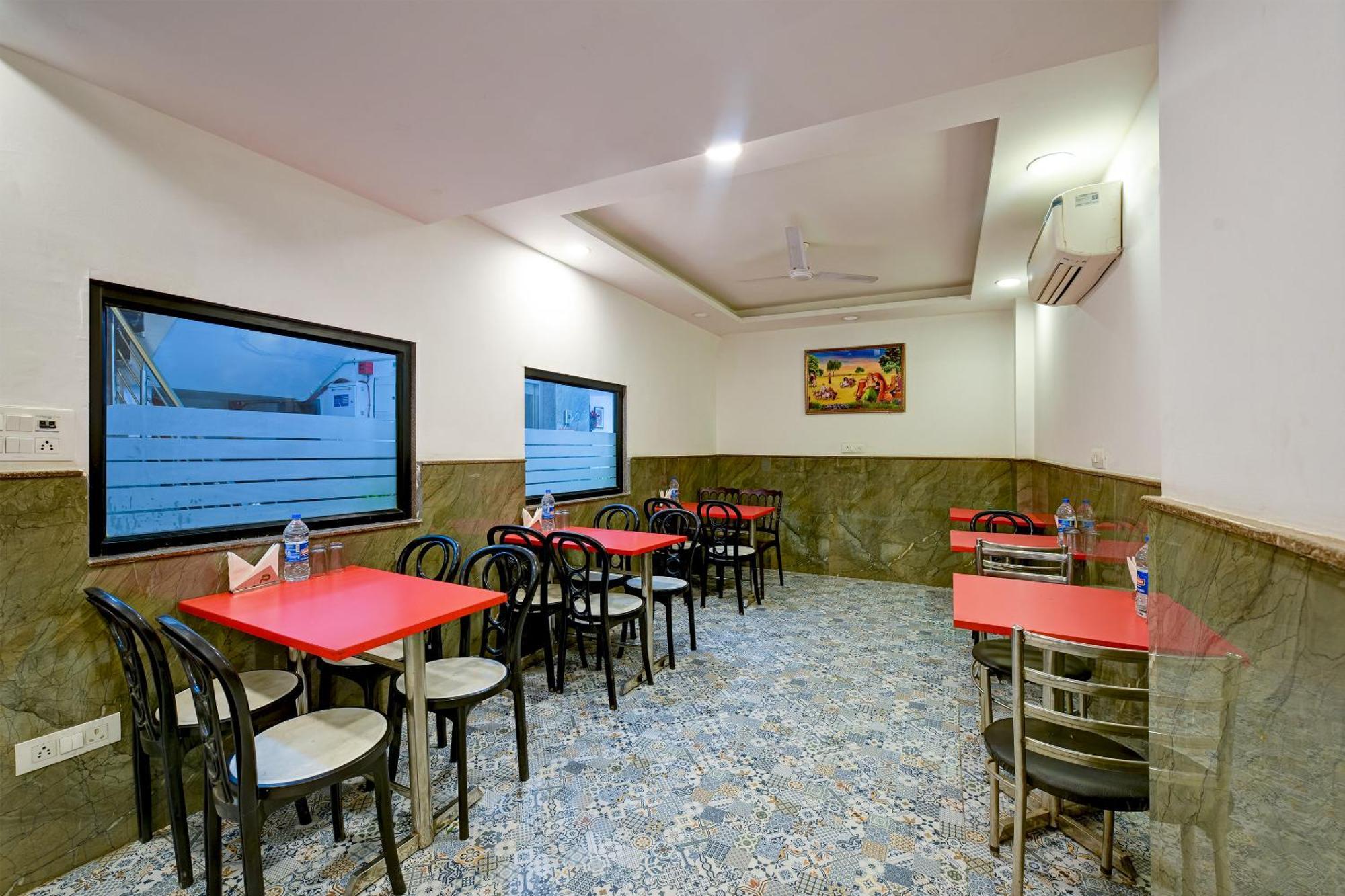 Glory Inn Near Delhi International Airport Ню Делхи Екстериор снимка